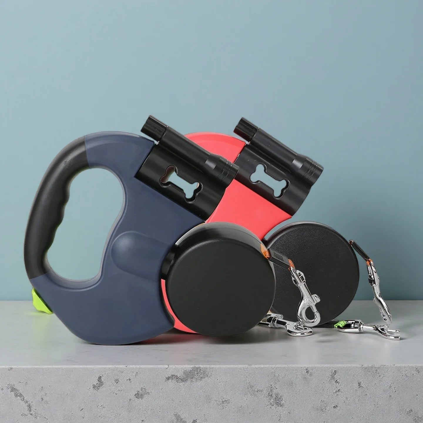 Dual Retractable Dog Leash with LED Light – 3M No-Tangle Reflective Lead for Walking Two Dogs