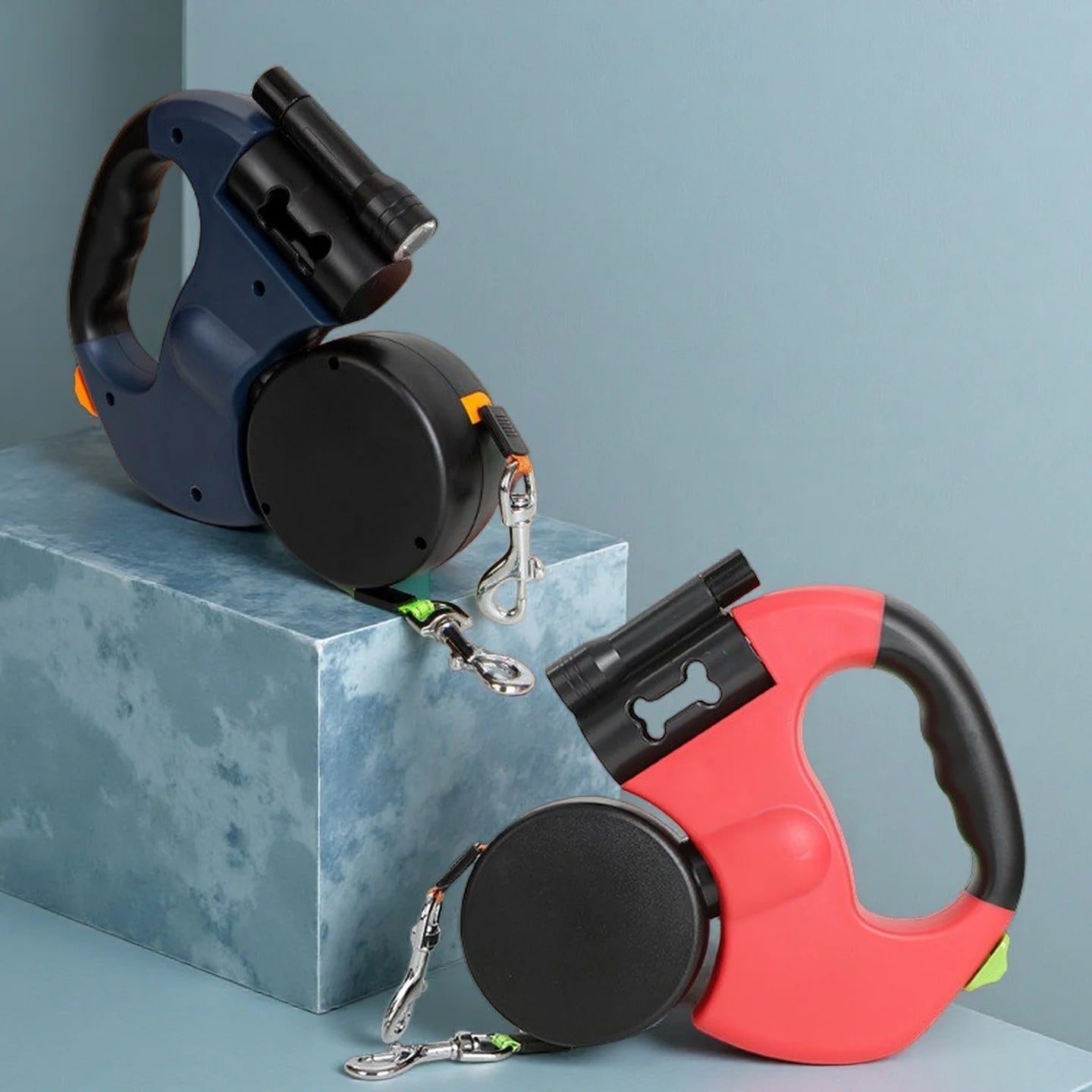 Dual Retractable Dog Leash with LED Light – 3M No-Tangle Reflective Lead for Walking Two Dogs